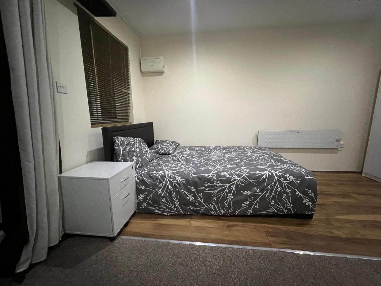 Modern Studio In Rayners Lane Pinner Harrow Near Wembley Greater London Esterno foto